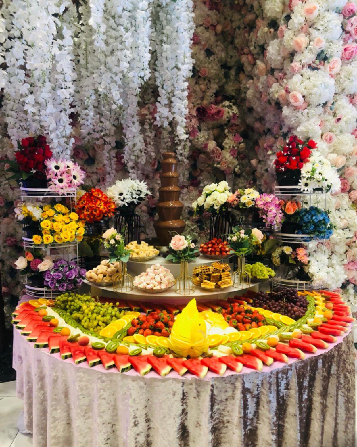 Elegant fruit table decor for events in Birmingham
