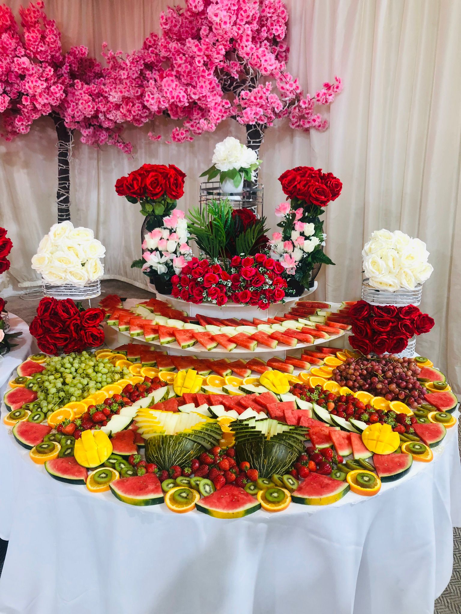 Elegant fruit table decor for events in Birmingham