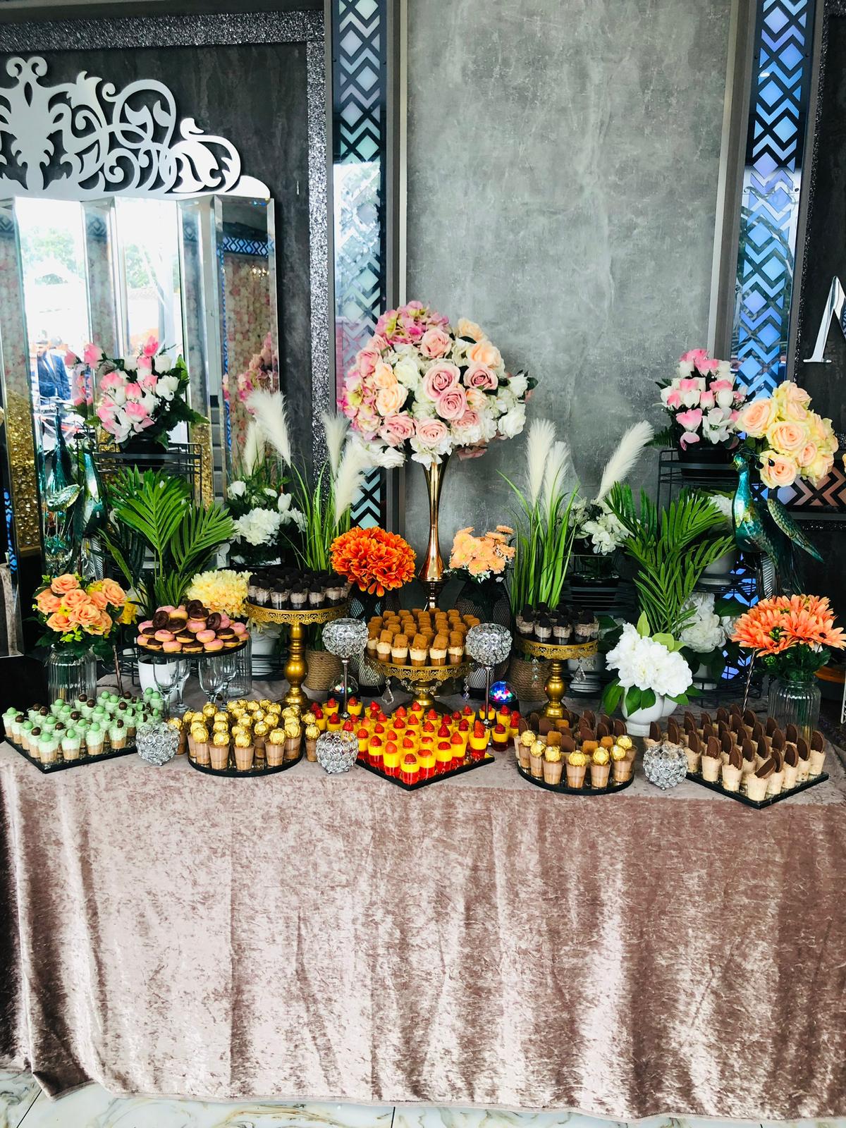 Elegant fruit table decor for events in Birmingham